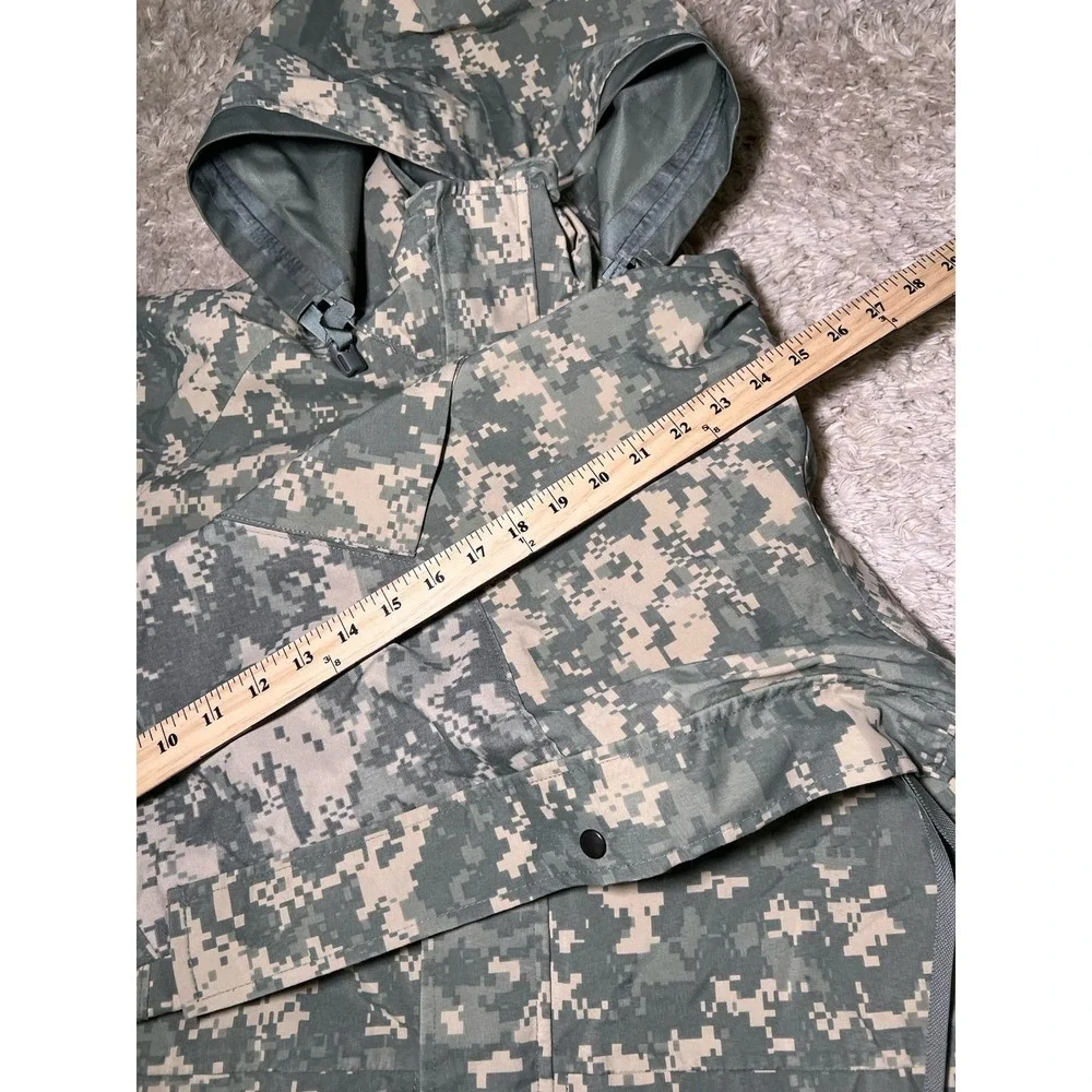 Military Uniform Size Large Gore-Tex Cold Universal Camo Pants Medium Jacket